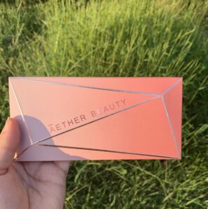 Read more about the article Āether Beauty Rose Quartz Crystal Gemstone Palette Review